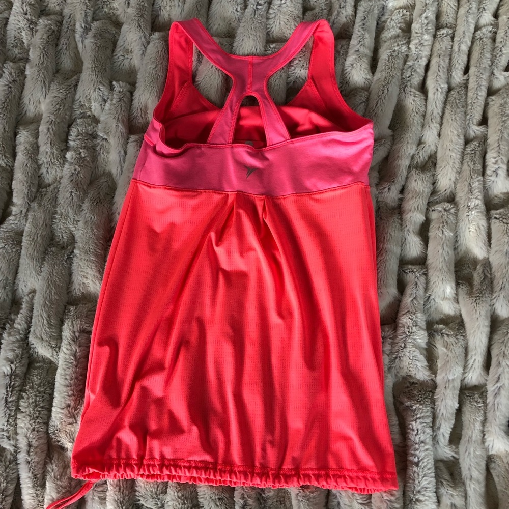 Workout tank - Picture 2 of 3